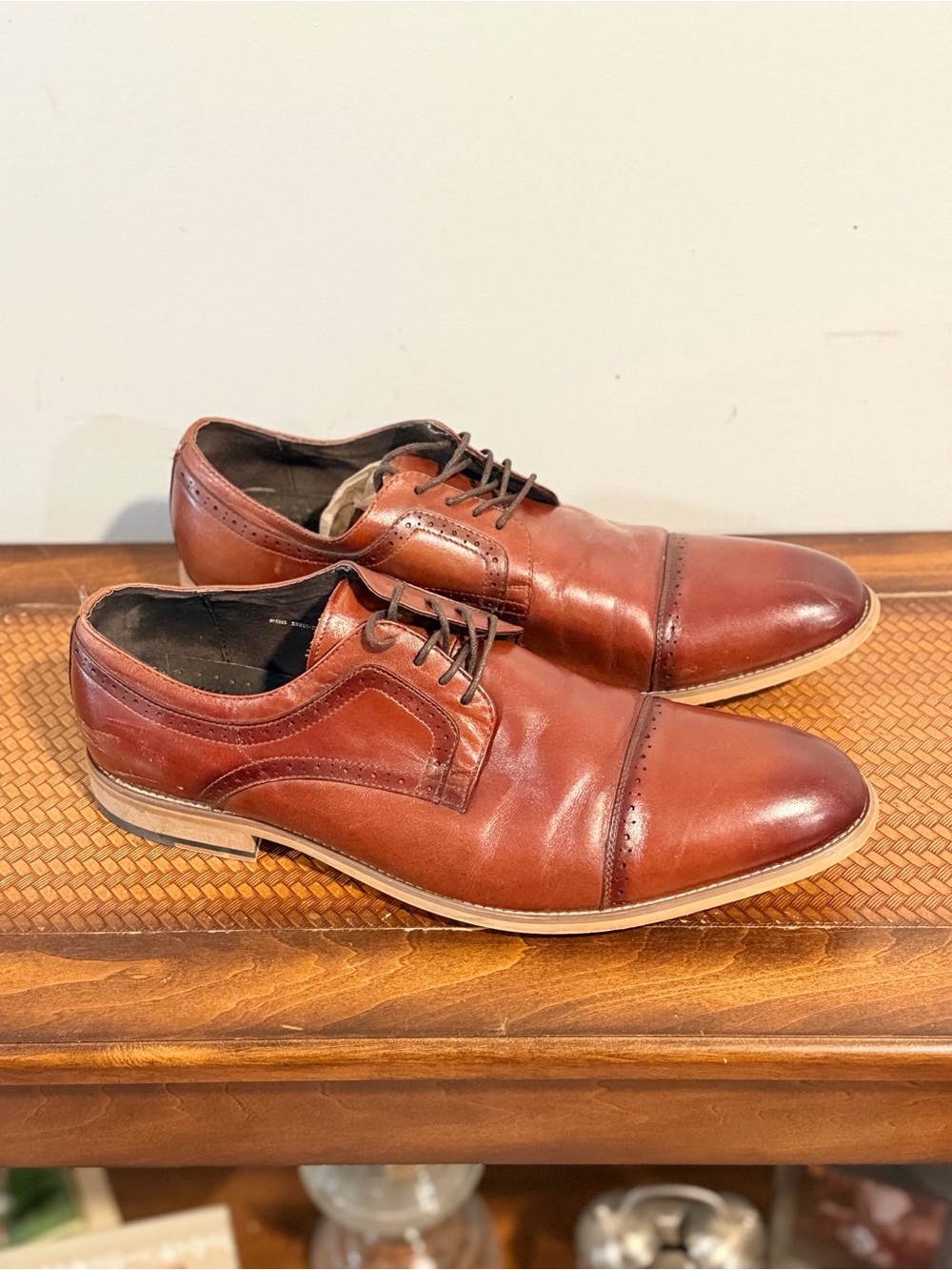 Men's Classic Brown Leather Cap-Toe Dress Shoes